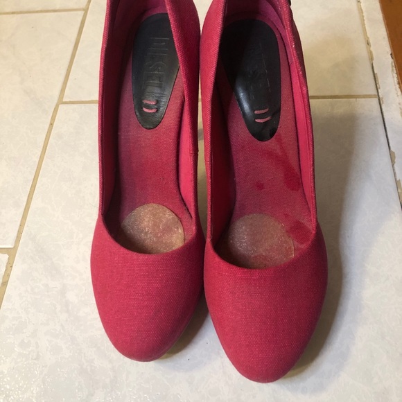 Hot pink pumps - Picture 2 of 7